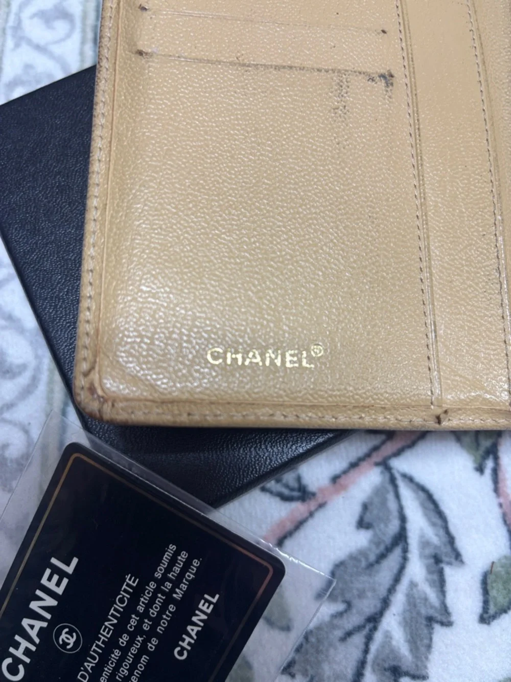 CHANEL Metallic Gold Caviar Leather Continental Wallet